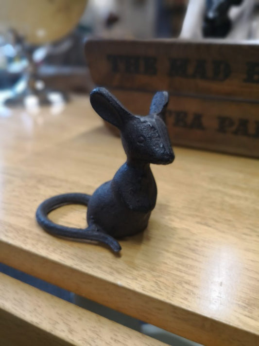 Mouse Ornament - Listening, cast iron