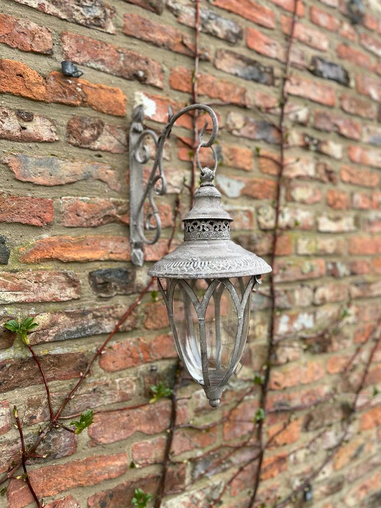 Vincenza Lantern and Bracket