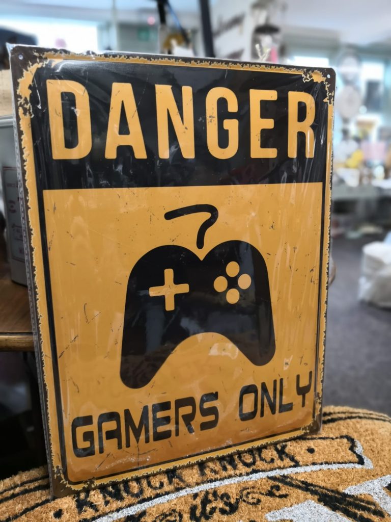 Gamers Only Tin Sign