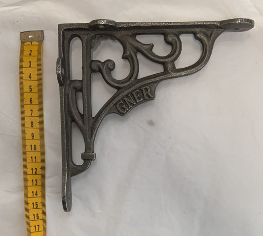 GNER Shelf Bracket 150mm - Cast Iron